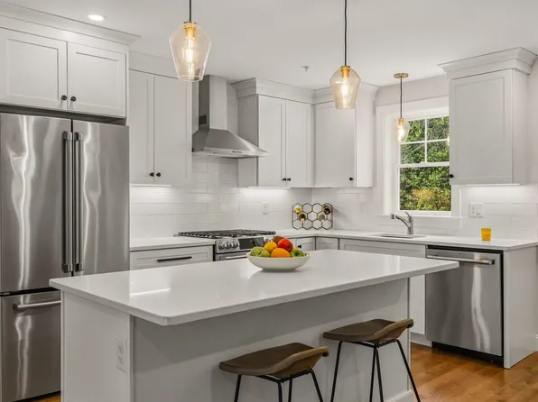 293 Peverly Hill Road #2, Portsmouth, NH 03801