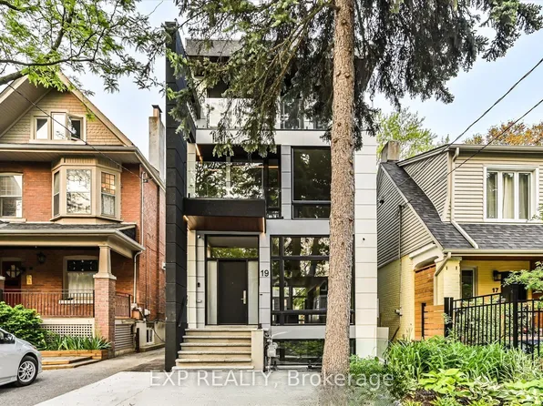 19 Devon Rd, Toronto, ON M4E 2J7