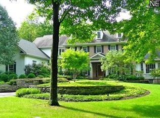 15740 N Ridge Dr, Novelty, OH 44072