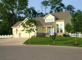 875 S Persimmon Dr, Olathe, KS 66061