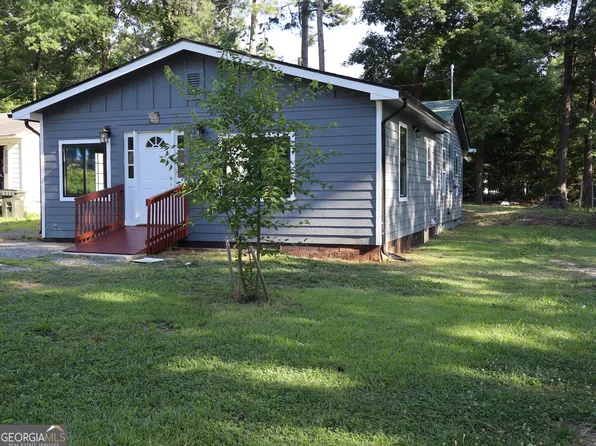 1204 New Doris St, Dalton, GA 30721