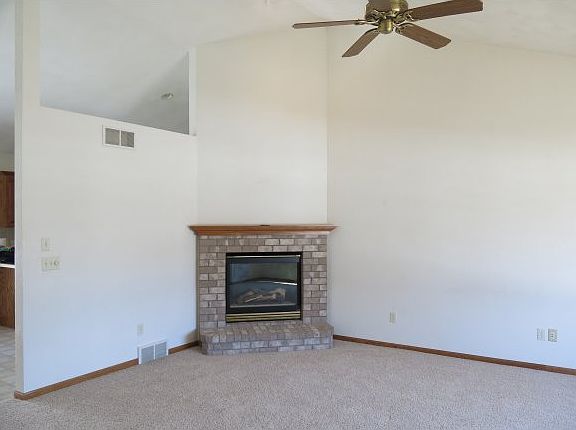 4th image of N7856 Niagara Ct N
