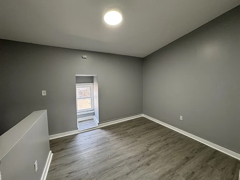 437 Cooper Pl — Photo 3
