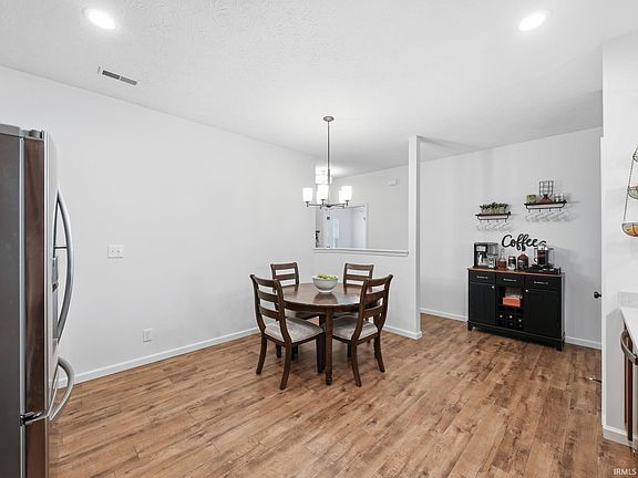 2nd image of 5687 Sorrel Dr