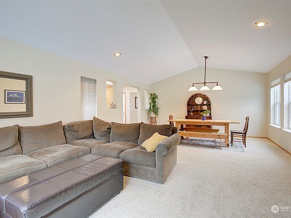 5th image of 533 E McBryde Avenue