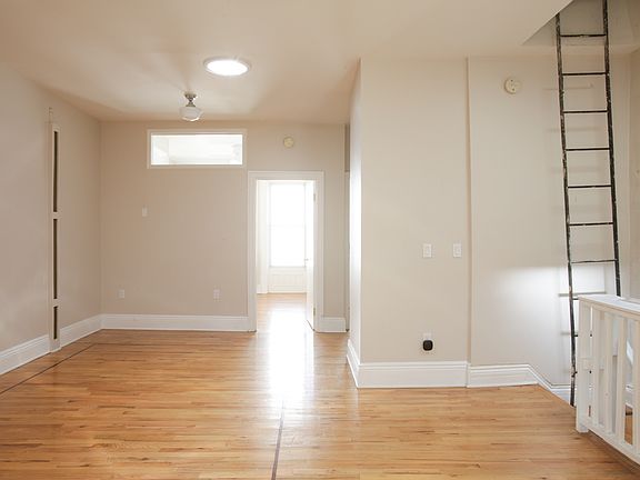 2nd image of 379 Kosciuszko St APT 2