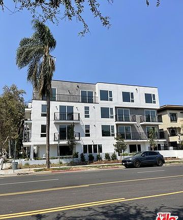 4th image of 4806 Sylmar Ave #203