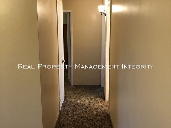 4th image of 4738 California Ave