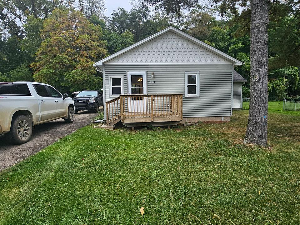1st image of 21092 North Ave