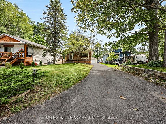 2nd image of 1475 River Rd W