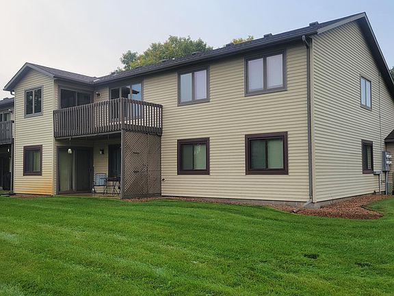 2nd image of 1539 14th St SE