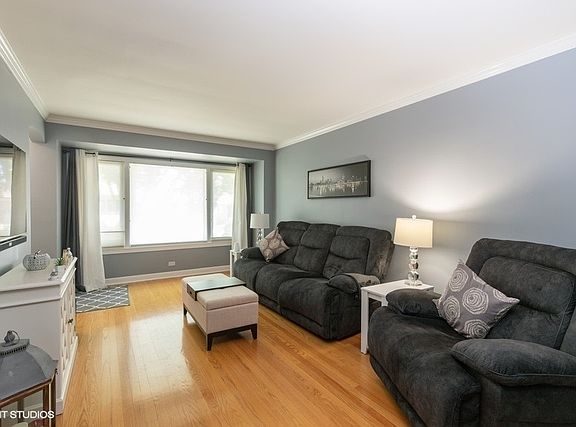 2nd image of 5538 S Nordica Ave