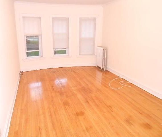1st image of 5212 N Damen Ave