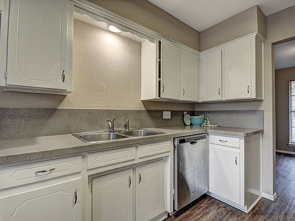3rd image of 7809 Owen Dr