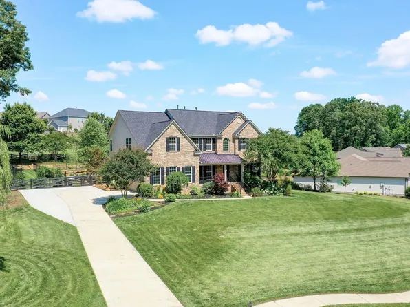 59 Scotts Bluff Dr, Simpsonville, SC 29681