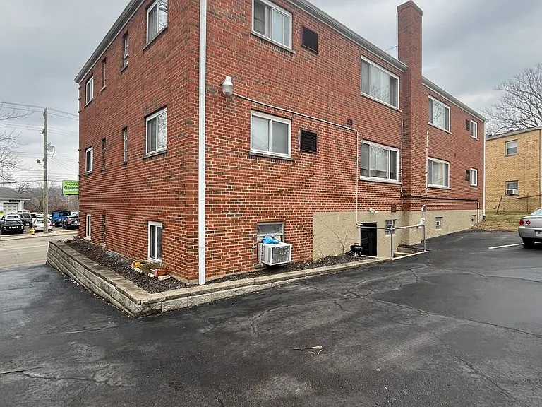 4801 Madison Rd — Photo 12