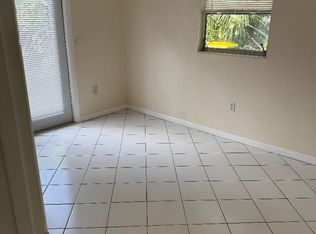 896 32nd St, Sarasota, FL 34234