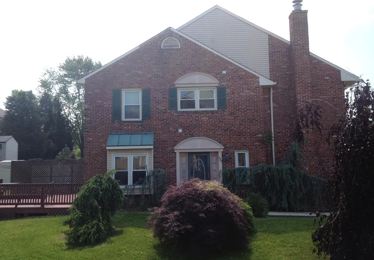 3 bed, 2.5 bath, 1684 sqft, $2,700 — Photo 3