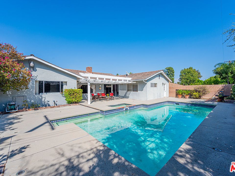 1st image of 23954 Crosson Dr