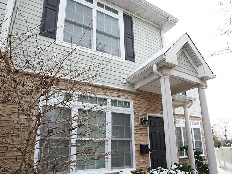 1299 Saint George Ave #103 — Photo 17