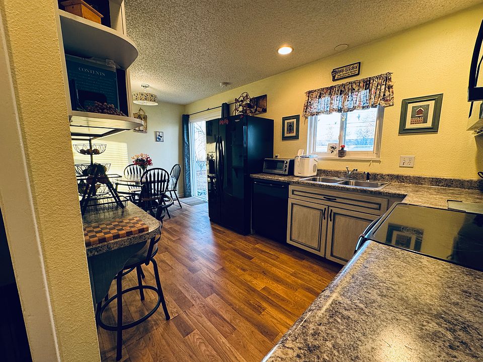 1st image of 100 Lawley Dr