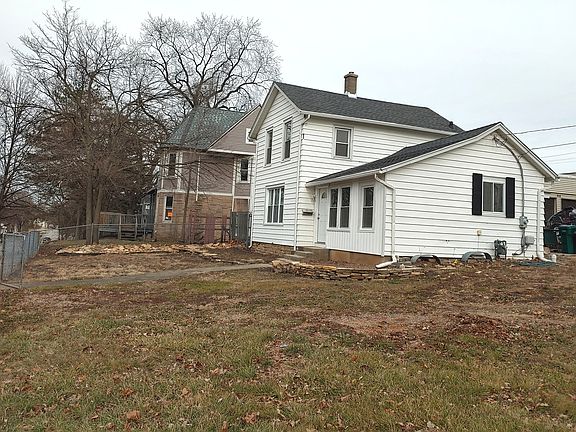 3rd image of 144 Akin Ave