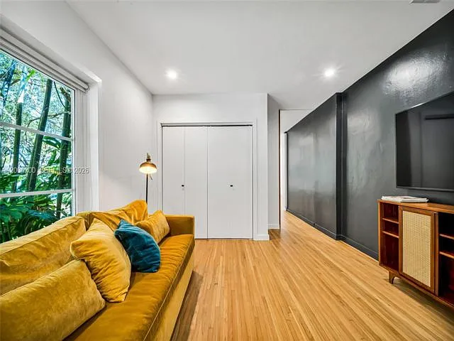 1010 Placetas Ave — Photo 19