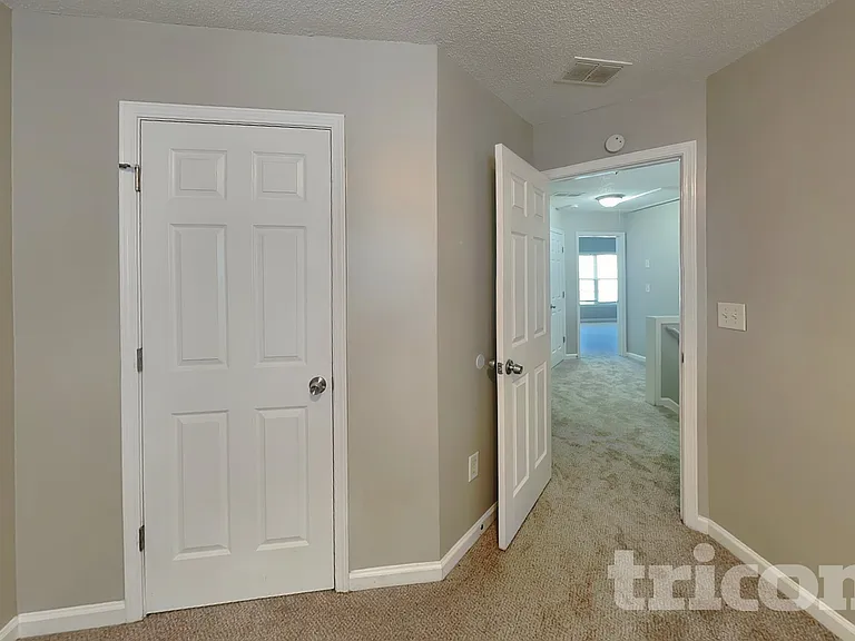411 Yarrow Way — Photo 12