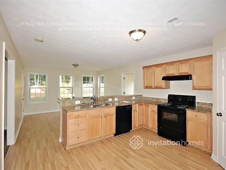 595 Paper Mill Dr — Photo 6