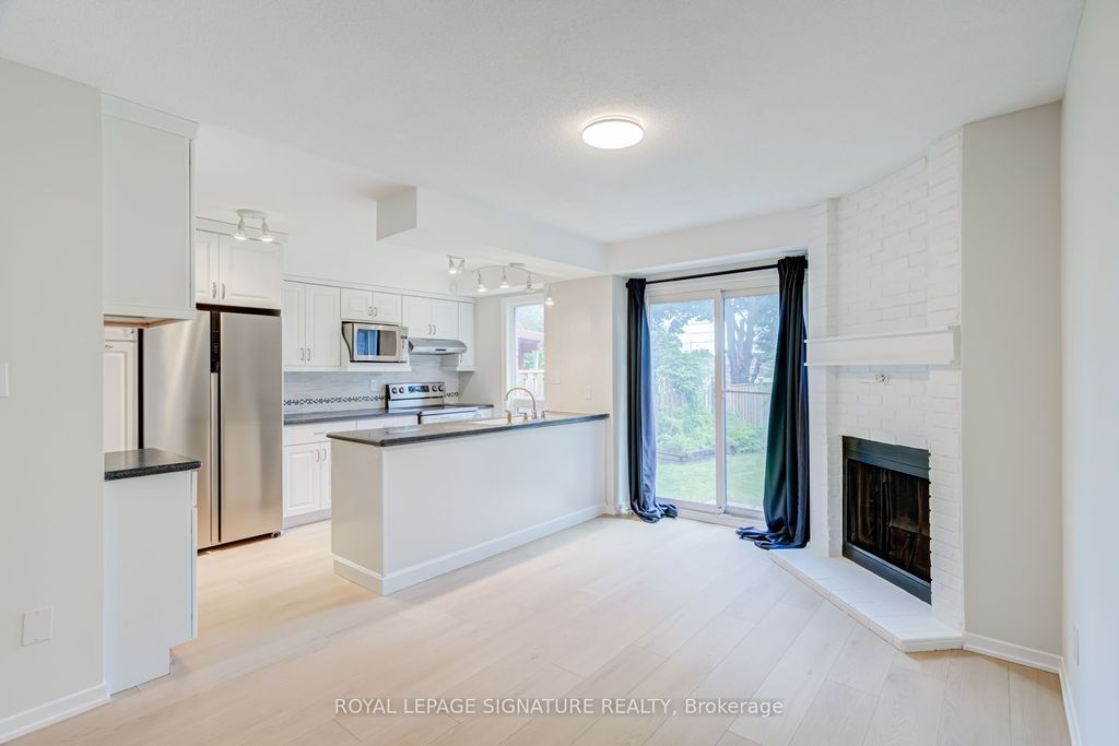 86 James Park Sq, Toronto, ON - View 4