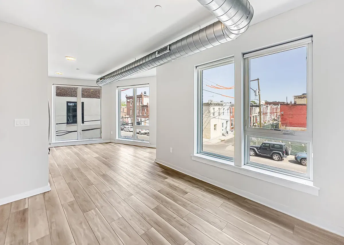 Building Photo - 102 W Berks St