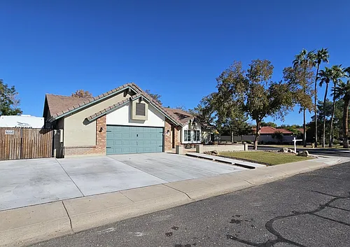 462 E Merrill Ave Photo 1