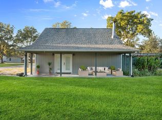 241 Bluff Dr, Livingston, TX 77351