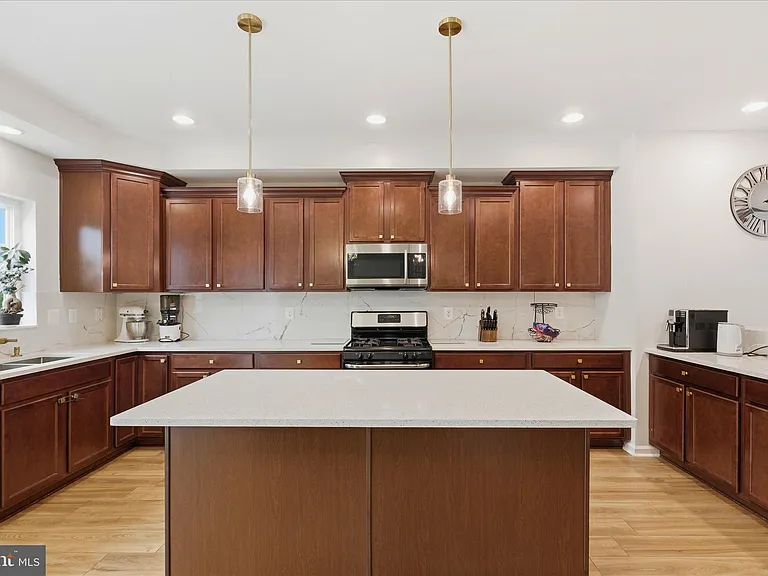 5457 Spotswood Pl — Photo 8