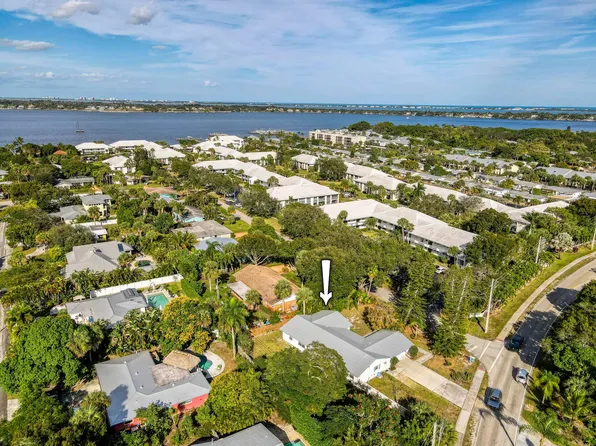 296 SE Wentworth Drive, Stuart, FL 34996