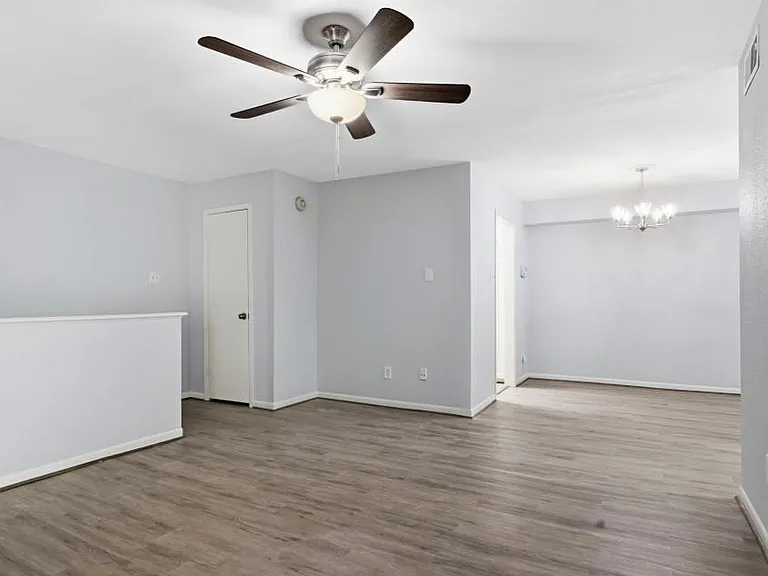 2744 Briarhurst Dr #49 — Photo 6