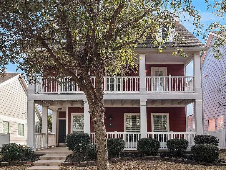 1116 Charleston Ln — Photo 2
