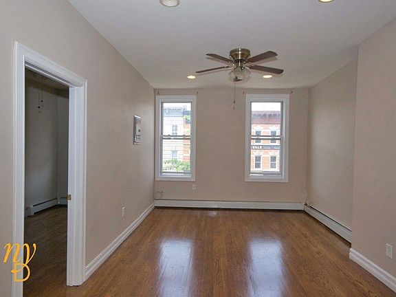 2nd image of 664 Macdonough St #2