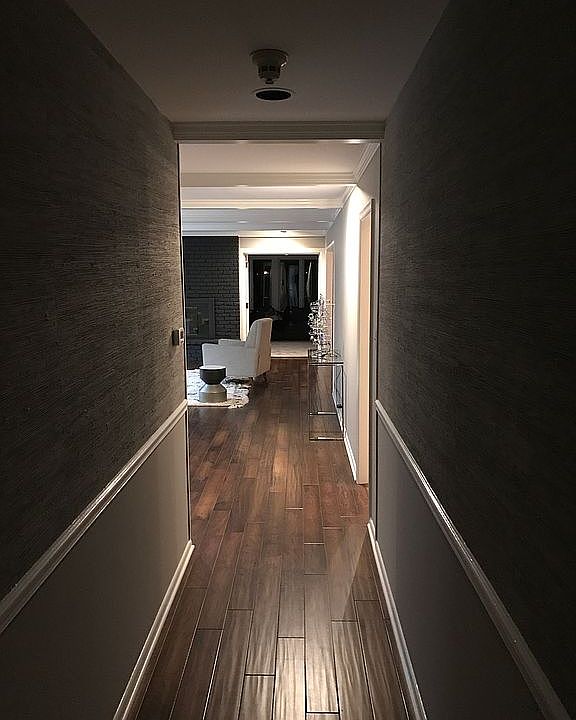 1st image of 640 Oakwood Dr