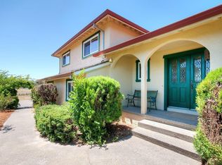 180 Rancho Ln, Petaluma, CA 94952