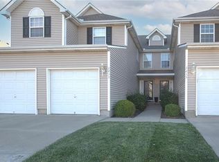 2233 SW Suncatcher Rd, Lees Summit, MO 64082