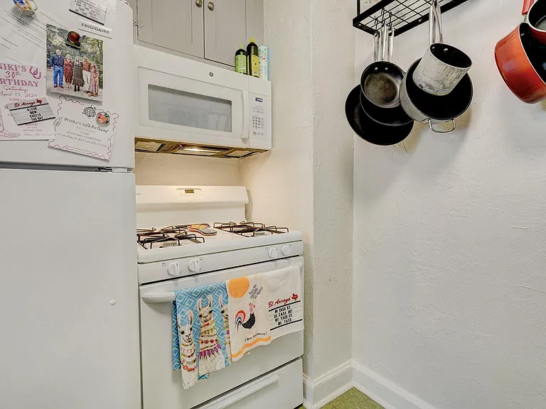 308 NW 24th St #B — Photo 21