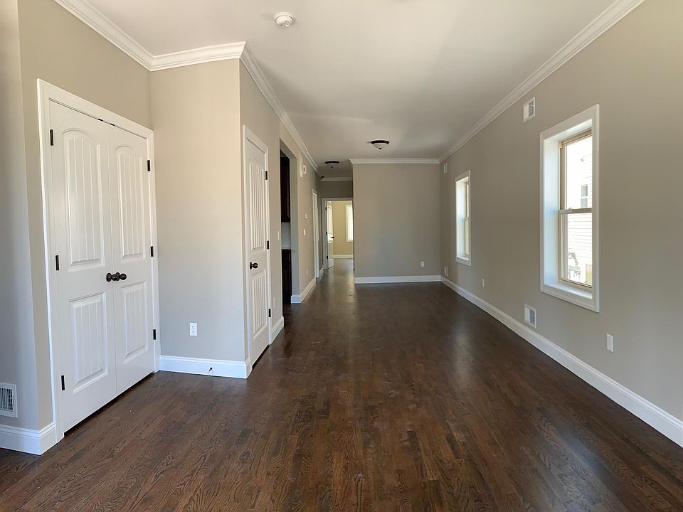 1st image of 120 Arlington Ave #1