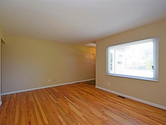 5th image of 1076 Lanette Dr