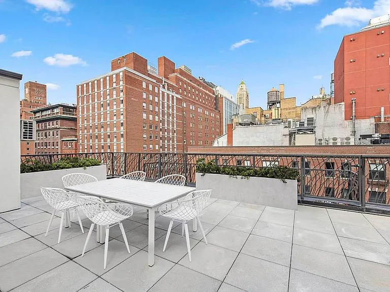 1105 Lex Ave #4B — Photo 9