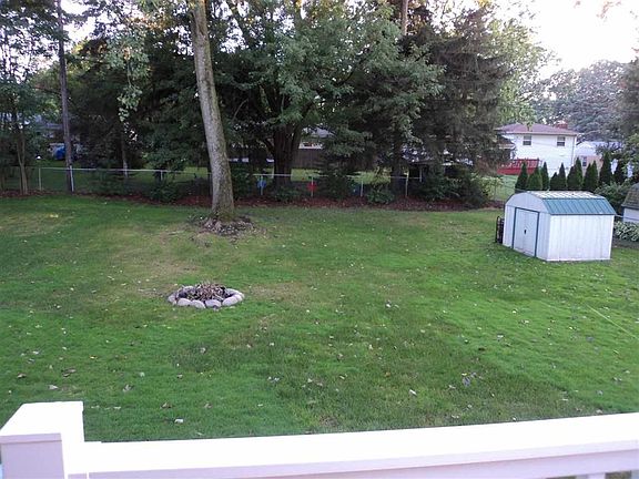 4th image of 3833 Dorset Dr