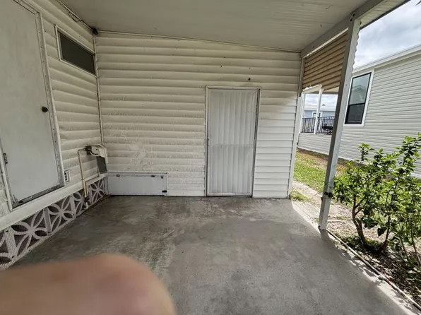 976 E Desirade Ave #114, Venice, FL 34285