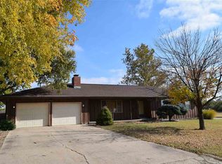 1215 N Seitz St, Russell, KS 67665