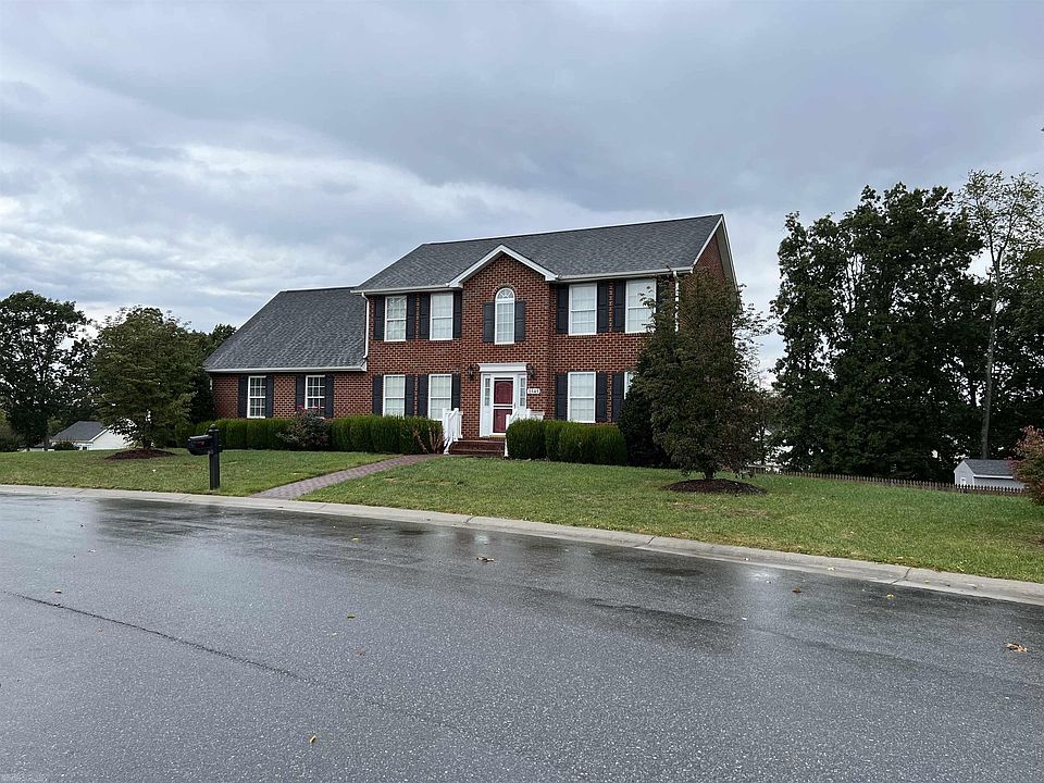 1st image of 1545 Diana Dr