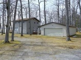 503 Oak St, Hubbard Lake, MI 49747